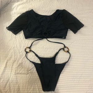 Cap sleeve bikini top and detachable bottoms